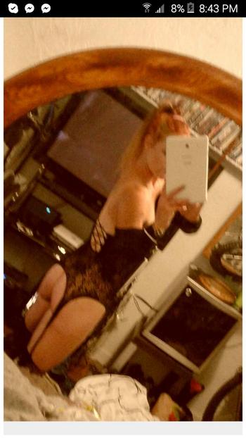 , 27  female escort, Victoria