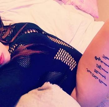 , 21  female escort, Victoria