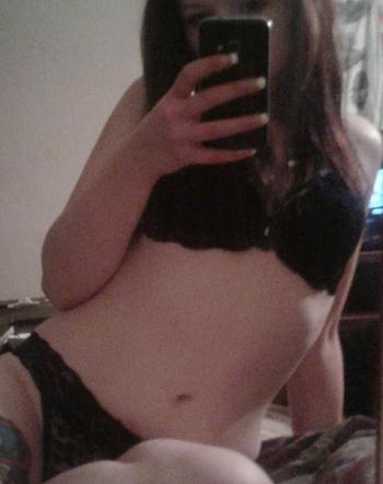 , 24  female escort, Victoria