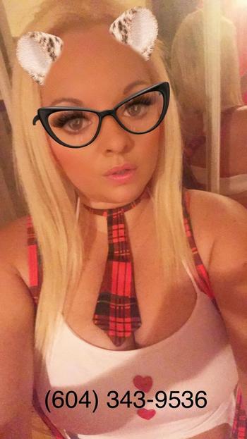 , 24  female escort, Victoria