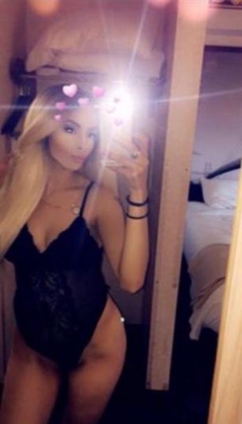 , 23  female escort, Victoria