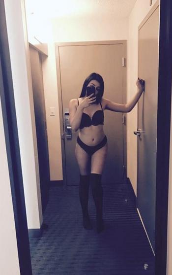 , 21  female escort, Victoria