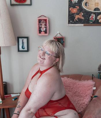 Cinnamon B, 25 Caucasian/White female escort, Victoria